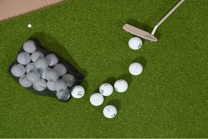 chiputt-golf-Q-eEJOLCP0U-unsplash